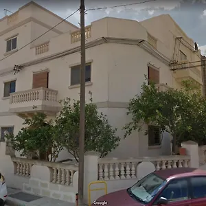 Alloggio in famiglia Corner Townhouse 1km From, Msida