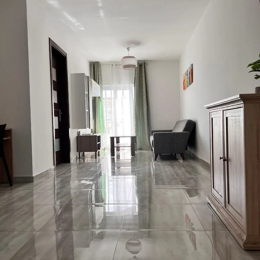 F5 Room 3, Private Room Two Single Beds Shared Bathroom In Shared Flat Msida