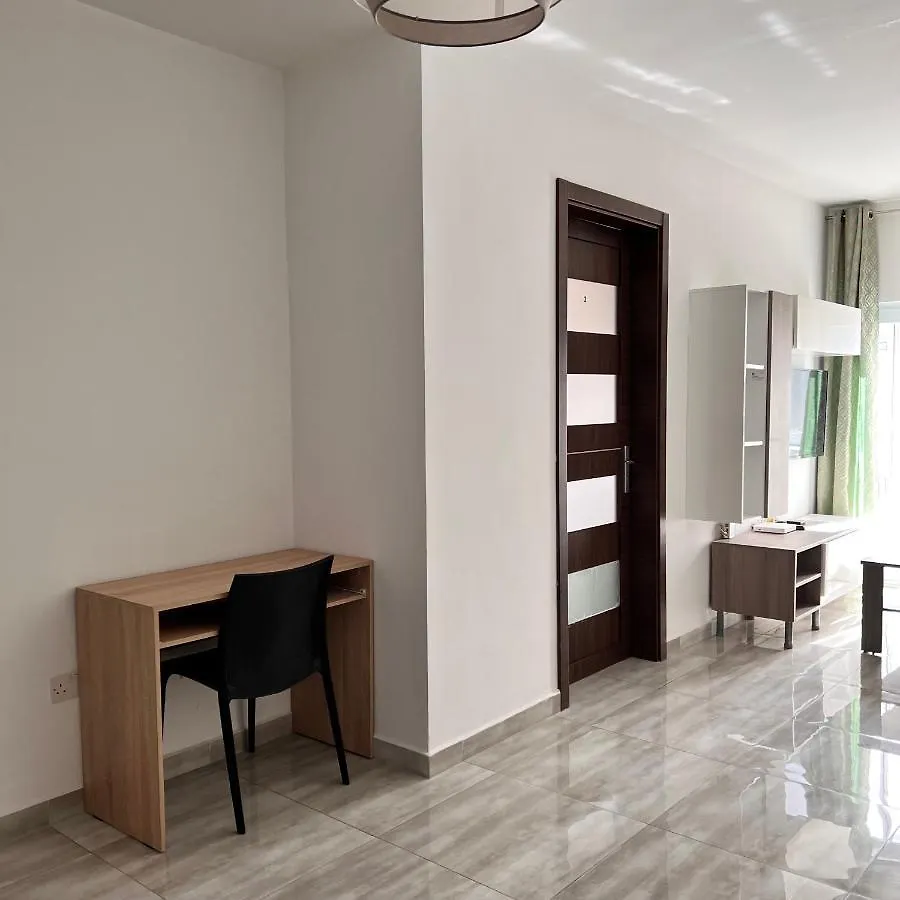 F5 Room 3, Private Room Two Single Beds Shared Bathroom In Shared Flat Msida 0*,